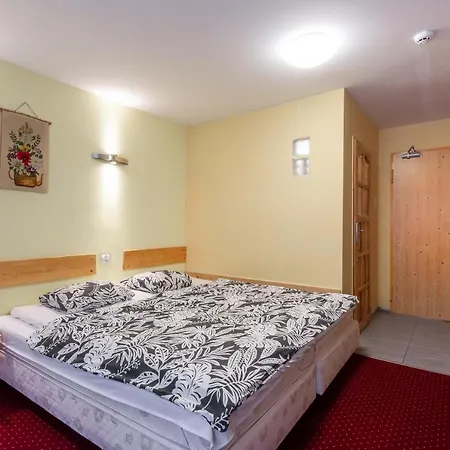 Topaz 4*